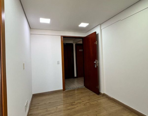 31748544666438