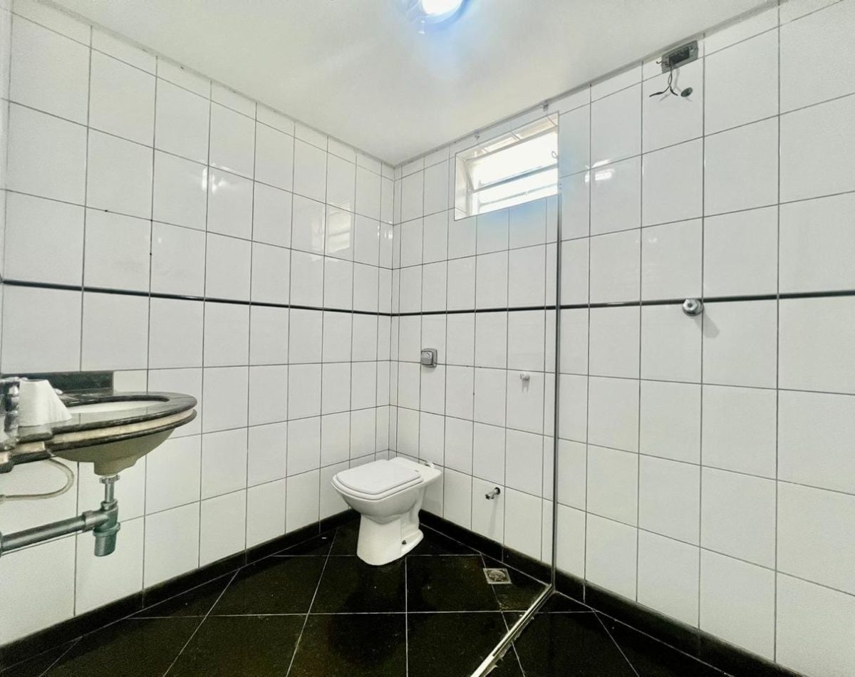 casa-para-locacao-5-quartos-5-suites-6-vagas-240m-setor-oeste-goiania-go1714654886868fgldp