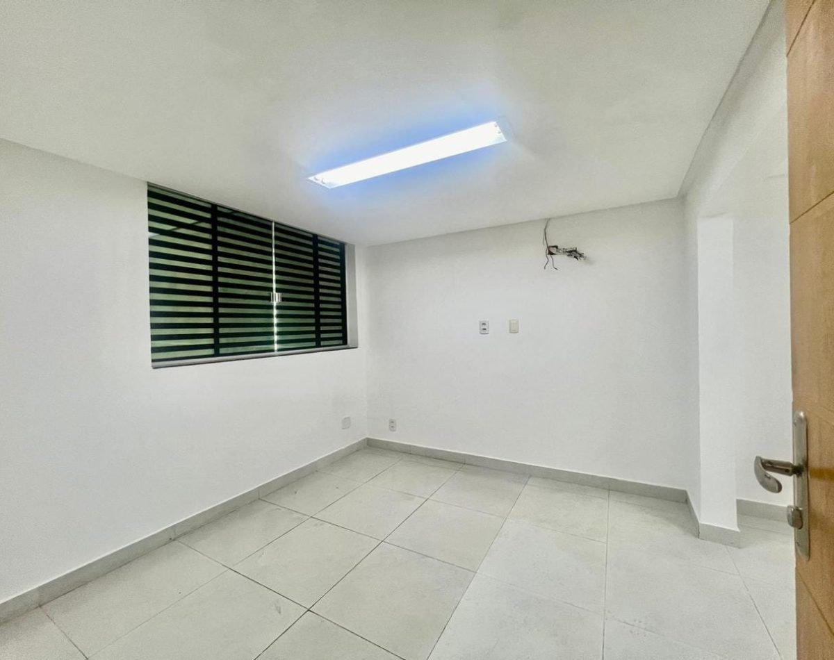 casa-para-locacao-5-quartos-5-suites-6-vagas-240m-setor-oeste-goiania-go1714654887282pcesn